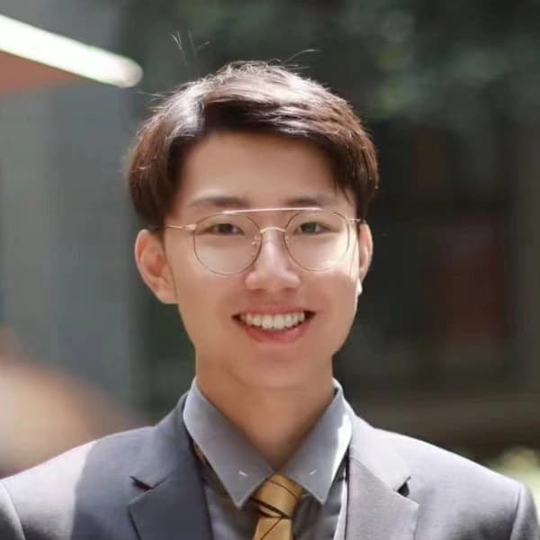 Raymond Zhao headshot